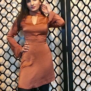 Flared sleeve copper dress